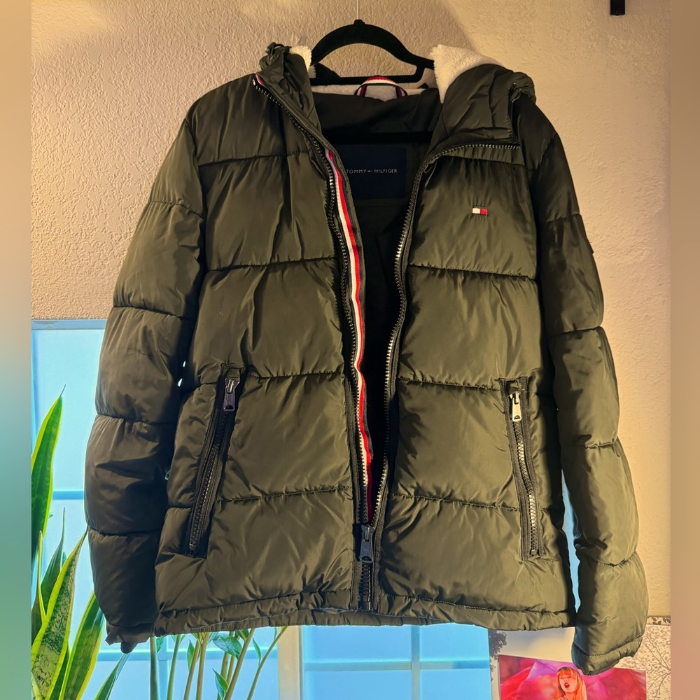 Olive green Tommy Hilfiger puffer